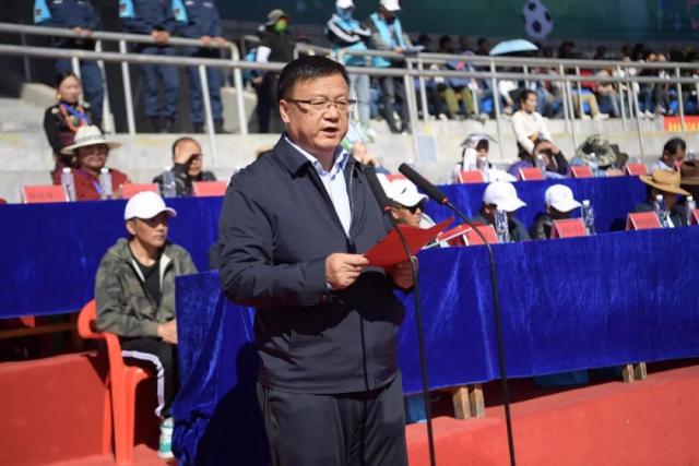 76人记者对库明加加盟湖人持悲观态度：不愿回防只想持球
